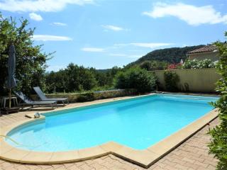 Inviting villa in Saint Paul trois Chateaux with pool - Saint-Paul-Trois-Châteaux - 1