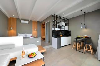 Canes Suites Private Pool - Istron - 1