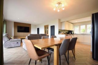 Rondene Luxury Cottage with Covered Hot Tub - 0