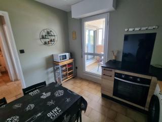 Spacieux T2, emplacement idéal et parking privé - Uzès - 4