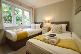 Rondene Luxury Cottage with Covered Hot Tub - 4