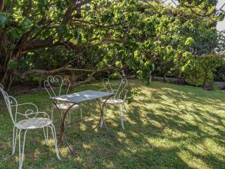 Charming Cottage in Oppède amidst Vineyards - Maubec - 3