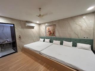 HOTEL MANGAL SHREE near Mahakaleshwar temple , Kalbherav temple and mangal nath temple - Ujjain - 4