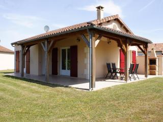 Amazing holiday home in Les Forges with terrace - Les Forges - 9