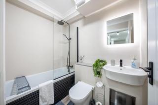 Urban And Trendy Stratford Property Sleeps 8 Free Parking Wifi - Londra - 6