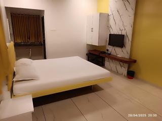 Hotel Ranmala Family and Garden Restaurant - - 3