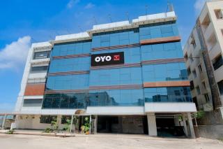 Hotel O N Grand - 9