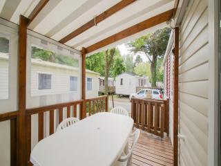 Swanky Mobile Home in Saint Jean de Monts near Seabeach - Saint-Jean-de-Monts - 3