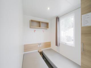 Swanky Mobile Home in Saint Jean de Monts near Seabeach - Saint-Jean-de-Monts - 5