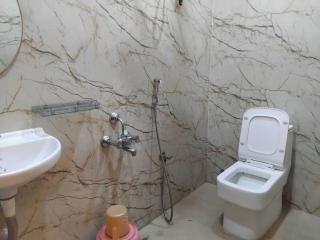 Townhouse Jawaharlal Nehru Stadium Chennai Central Formerly Akshaya Guest House - Chennai - 1