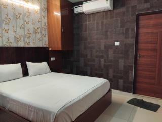 Townhouse Jawaharlal Nehru Stadium Chennai Central Formerly Akshaya Guest House - Chennai - 0