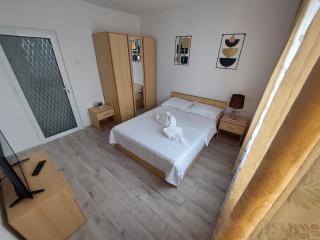 EST Apartment - Tulcea - 9