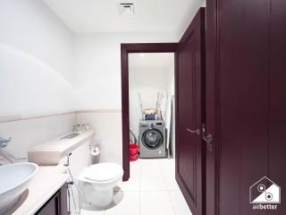 Luxury 2Bedroom with Terrace & Burj Khalifa view - Dubai - 5