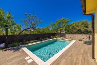 Holiday house AMARILLA with private heated pool - Krk - 7