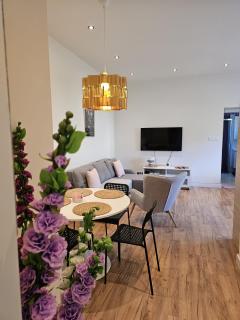 Tabago Studio 23 Nysa Mickiewicza - 0