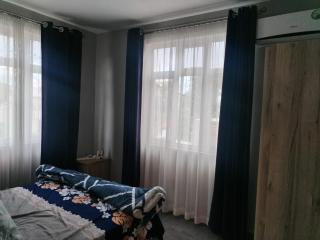 Beautiful Apartment in Albion in gated community with shared pool - - 3