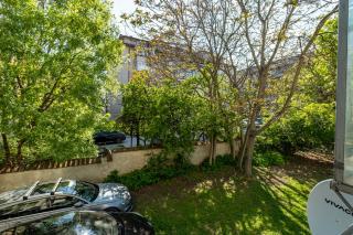 Bright City-Center Apartment with Free Parking - Varna - 8
