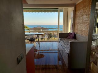 Vistas al mar y garaje cerca de BCN - 1