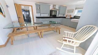 Shippenrill Croyde - Sleeps 14 - Hot Tub option - Stylish Home with fire pit, table tennis & dog friendly - Croyde - 7