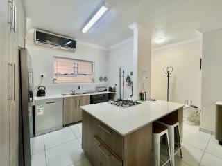 Bay Ridge Apartment - uMhlali - 6