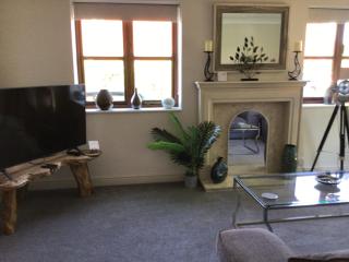 Stunning Fir Trees Corner 3 bedroom detached Executive house with free drive way parking for 2 vehicles 1 mile from M5 dogs welcome - Worcester - 6