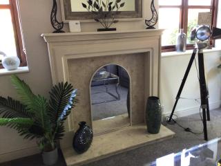 Stunning Fir Trees Corner 3 bedroom detached Executive house with free drive way parking for 2 vehicles 1 mile from M5 dogs welcome - Worcester - 4