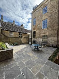 New King Street Suites - Apartment 1 - Bath - 9