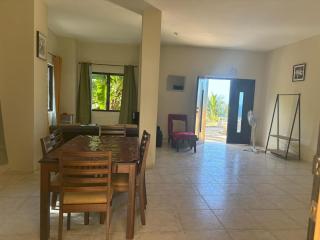 4-Bedroom Parakeet Hill B&B Eco Retreat, Eco Haven Await - Treasure Beach - 1