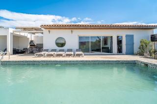 Villa piscine privée proche plages - 0