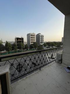 1 Bedroom Apartment in Bahria Town Lahore - Lahore - 8