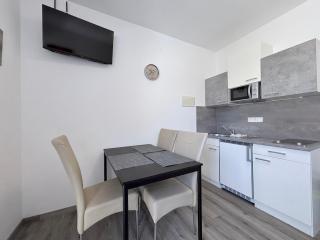 Comfortable Apartments Marijana - Preko - 1