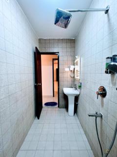 Well-equipped Apartments AC, WiFi, Smart TV & More - Bangalore - 6