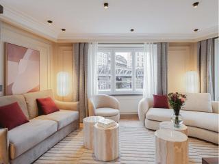 MERVEIL Signature - Viala III - Eiffel Tower Rooftop - Paris - 8