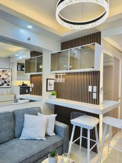 Chic & Cozy Studio with Balcony in Iloilo - 9