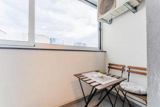 Flex SelfCheckIns 170 - Zagreb - Bedroom - Parking - Loggia - Zagreb - 7