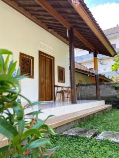Jempeng Homestay - Ubud - 1