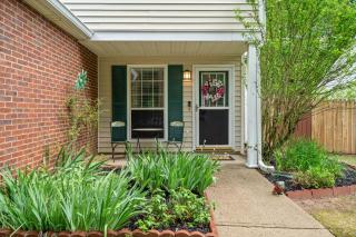 Charming Cottage and Loft, Home with Garage in Kennesaw - 9