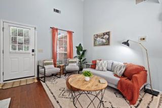 Charming Cottage and Loft, Home with Garage in Kennesaw - 6