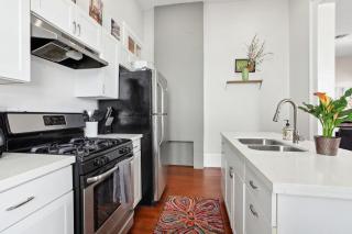 Funky Historic Home in Heart of the Action - New Orleans - 4