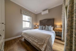 68 LErmitage Elegant Mountain Apartment - Franschhoek - 1