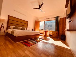 Kharpat INN - - 1