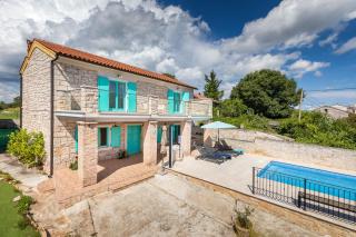 Lovely House Kristina with a pool - 6