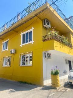 Cozy centrally located room for two 1, 10 min walk from city center - Tirana - 6