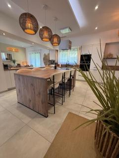 New villa 2025 Pyrenees View, Pool & Comfort - 3