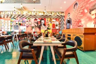Townhouse Oak Sindhi Camp Near Station Road Formerly Hotel Rawat - Jāmb - 5