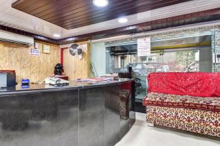 Townhouse Oak Sindhi Camp Near Station Road Formerly Hotel Rawat - Jāmb - 3
