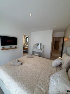 New villa 2025 Pyrenees View, Pool & Comfort - 6