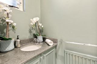 4-bedroom apartment in Limehouse - London - 9