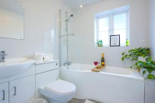 Room close to city - Loughton - 7
