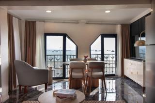 Luxurious & Elegant 2BR W Stunning Views - Estambul - 0